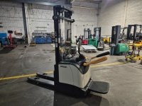 Aukšto kėlimo vežimėlis CROWN ET4000-1.4