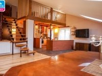 Parduodamas išskirtinis butas per du aukštus